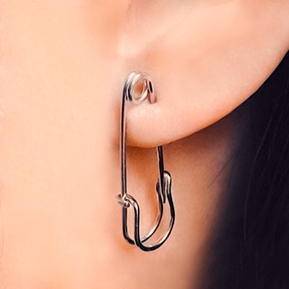 🔵𝟲𝟱%𝗢𝗙𝗙 𝗯𝘂𝗻𝗱𝗹𝗲𝘀 𝟯+🔵 NEW Kilt Safety Pin Punk Drop Earrings - Picture 6 of 14